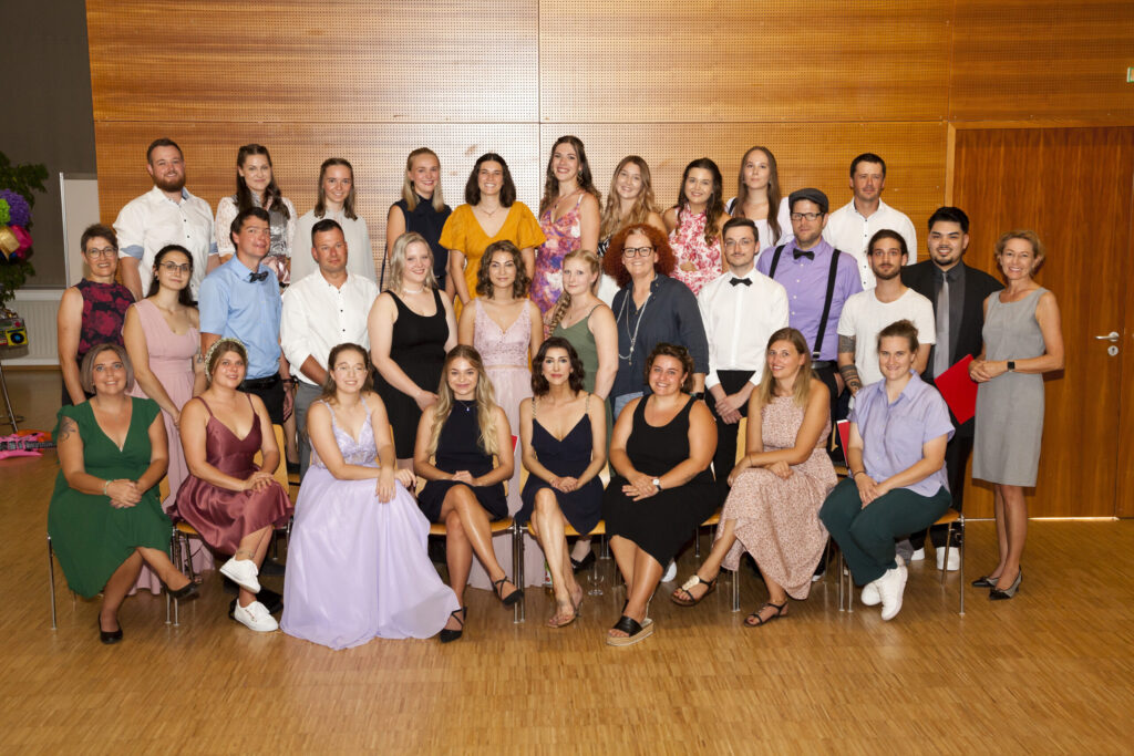 Diplomfeier Pflegeschule Vorarlberg Standort Rankweil – Geschäftsbericht LKH 2023